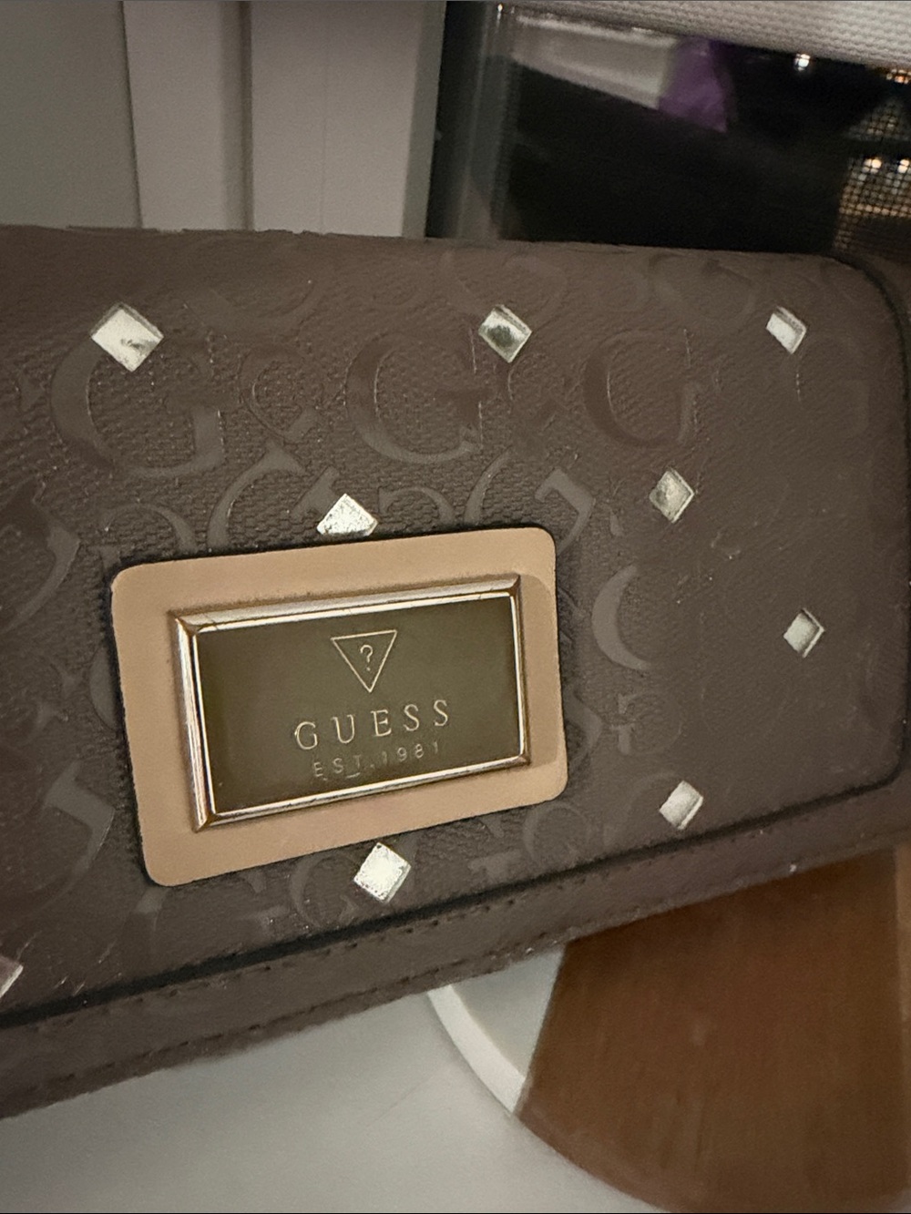 ✨New ! GUESS Brown Women's Wallet Clutch with Silver Accent